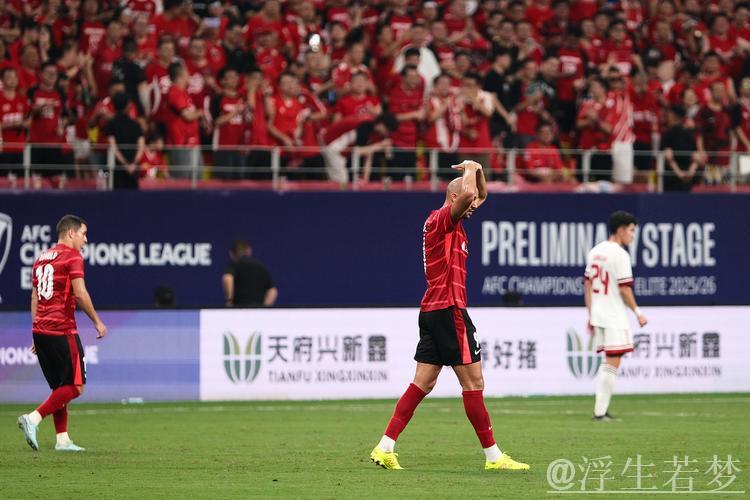 亚冠-费利佩梅开二度李扬送点绝平 蓉城2-2战平神户